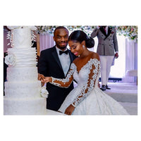 Custom Lace Wedding Gown – Elegant Pearl Detail Bridal Dress