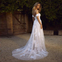 Off-Shoulder Lace Wedding Gown – A-Line Princess Bridal Dress with Appliqué Details