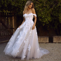 Off-Shoulder Lace Wedding Gown – A-Line Princess Bridal Dress with Appliqué Details