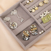 Gray Jewelry Tray – Elegant Organizer for Rings, Earrings & Accessories