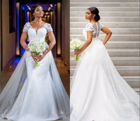 Custom Lace Bridal Wedding Gown – Elegant Pearl Detail Wedding Dress