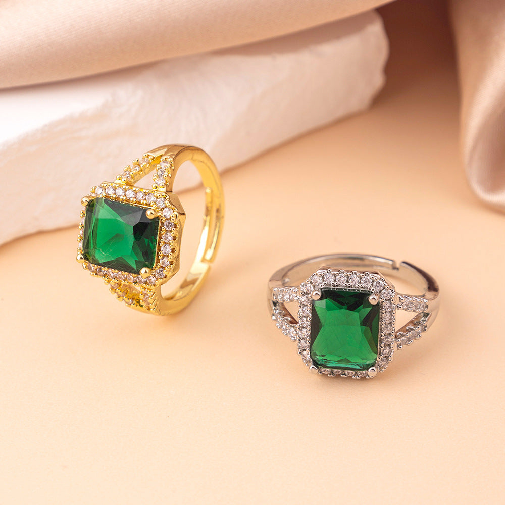 High-end Retro Emerald Luxury Colored Gems Ring