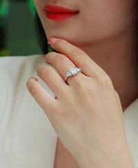 Ocean Diamond - A Fashionable And Luxurious Jewelry Piece Set With 2-carat Moissanite S925 Sterling Silver And Platinum-plated Diamond