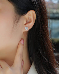 Fog Sea – Moissanite Diamond Stud Earrings in S925 Sterling Silver Platinum-Plated