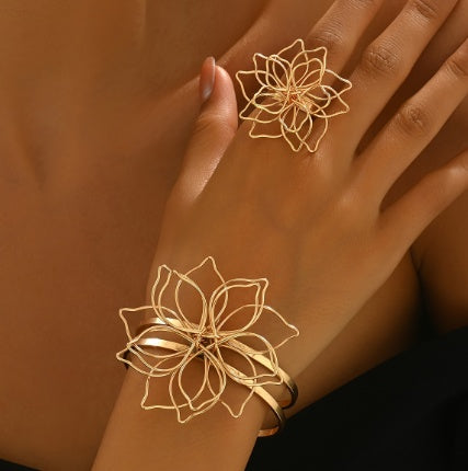 Elegant Geometric Lattice Flower Ring, Double-Layer Smooth Open Adjustable Bracelet With Inlaid Lattice Line Flower Bracelet, Suitable For Everyday, Wedding Party